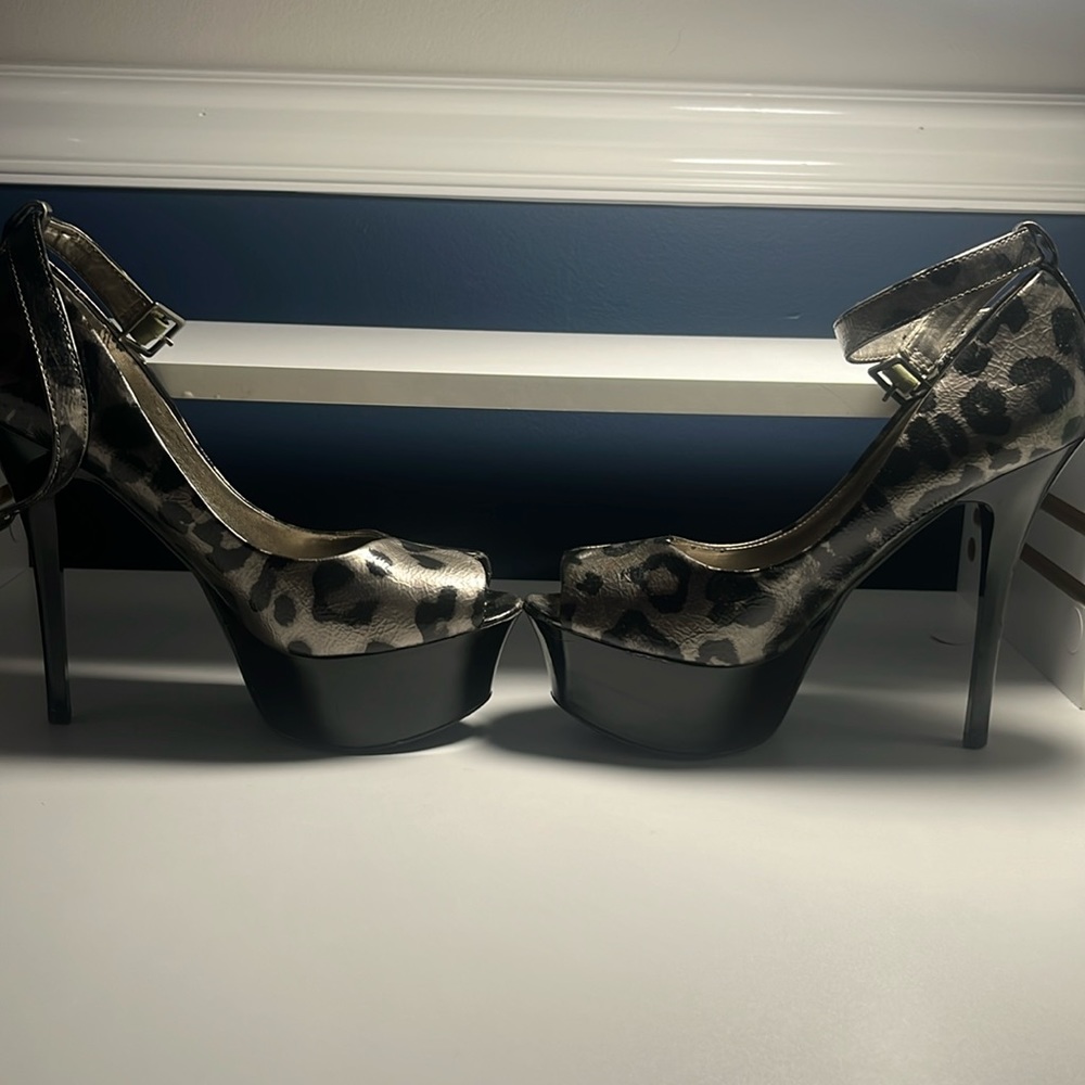 Bakers Shoes: Women’s  Callie Leopard Strappy Open Toed Heels, Gray Leopard